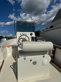 Barca coverline 19 open con motore honda bf40