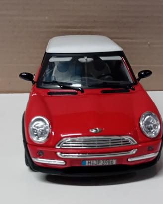 Mdellino auto  1/18