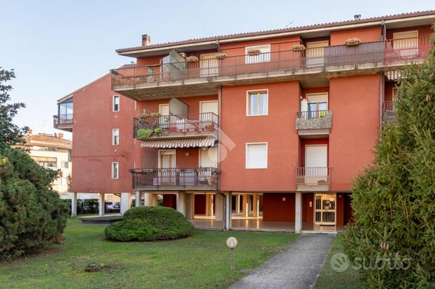 3 LOCALI A VILLAFRANCA DI VERONA