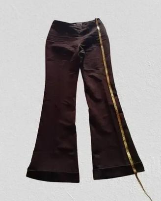 Pantaloni svasati marroni – elegante