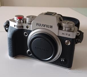Fujifilm X - T4 Silver + accessori -20000 scatti
