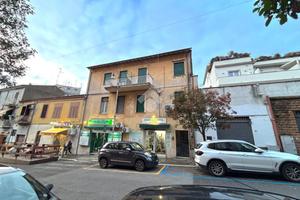 3 LOCALI A GENZANO DI ROMA
