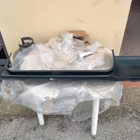 Sottoporta destro sagomato nuovo.