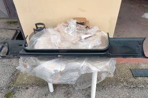 Sottoporta destro sagomato nuovo.