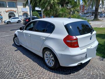 BMW bianca – Anno 2010 – 200.000 km