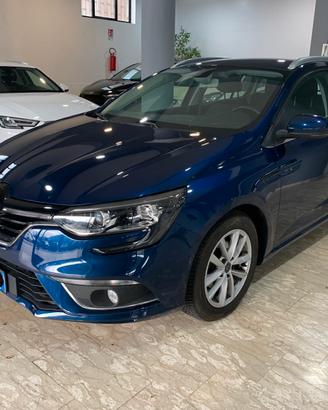 Renault Megane Mégane Sporter Blue dCi 115 CV EDC 