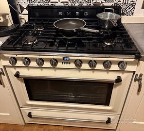 Cucina Smeg Victoria TRI90P1 colore Panna 90 cm