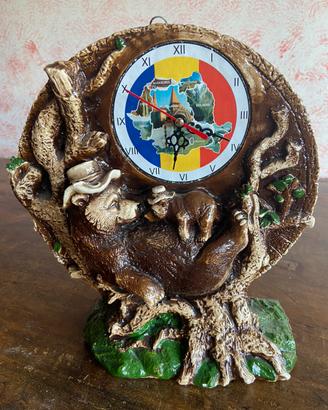 Orologio da tavolo con orso della Romania