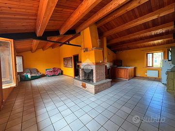 CASA SEMINDIPENDENTE A FABRIANO