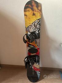 Tavola snowboard e scarponi