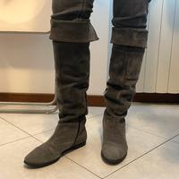 Stivali in camoscio grigio
