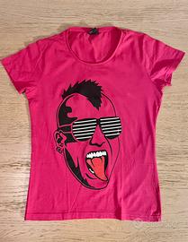 Simpatica t-shirt uomo fucsia