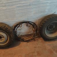 Gomme chiodate con cerchi