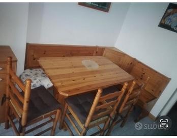 Tavolo con panca in abete