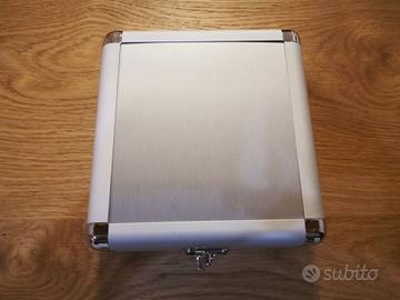 Custodia in alluminio porta DVD / CD