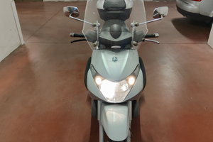 Piaggio Beverly 400i.e