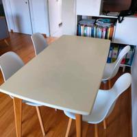 Tavolo Made in stile moderno scandinavo