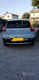 Volvo XC40 B3 Essential (06/2025)novemila KM