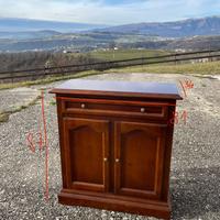 Mobiletto in legno