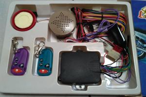 Allarme moto / scooter 2 Radiocomandi e sirena