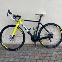 Bici da corsa con pedalata assistita