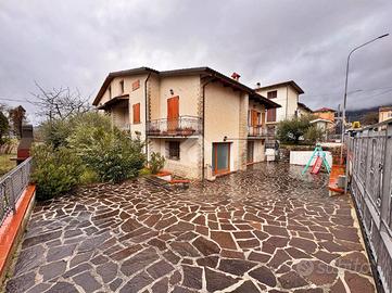 CASA SEMINDIPENDENTE A GUALDO TADINO
