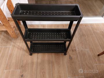 carrello nero con ruote