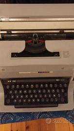 Macchina da scrivere Olivetti linea 88