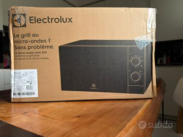 Forno microonde Electrolux EMZ421MMZ