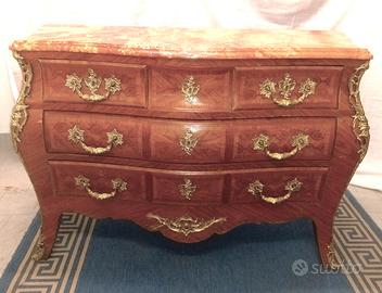 Comò bombato Luigi XV con ripiano in marmo