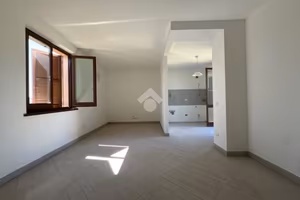 3 LOCALI A SPELLO