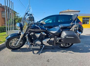 Yamaha XVS 1300A Midnight star 
