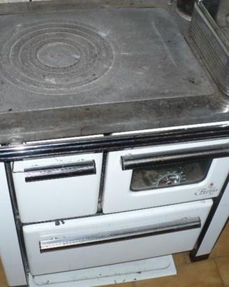 Stufa a legna "poutage" con tubi