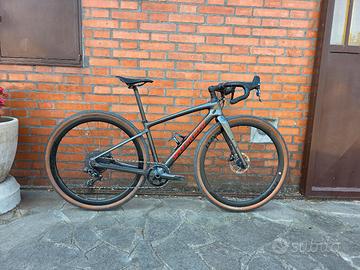 Gravel Specialized Diverge taglia 49 cm ruote carb
