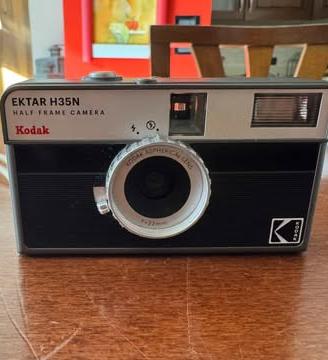 kodak ektar h35 half frame film camera