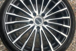 i cerchi 19 per Mercedes presentano alcuni segni
