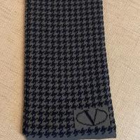 Sciarpa V di “Valentino”