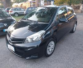 Toyota Yaris 1.0 5 porte