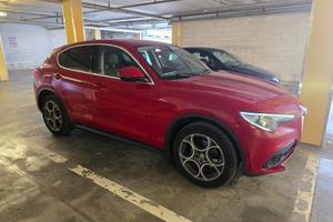 Alfa Romeo Stelvio trazione integrale Q4