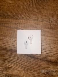 Apple AirPods 4 con Cancellazione del rumore