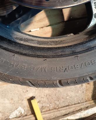 Gomme scooter