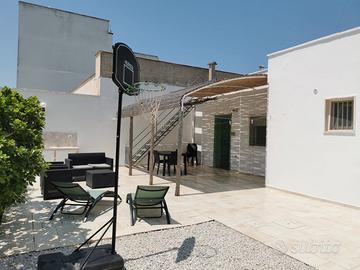 Porto Cesareo casa con posto auto e giardino