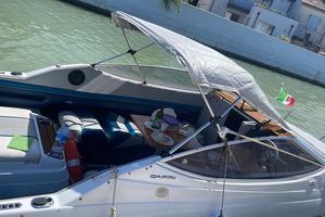 barca da diporto bayliner capri da vetrina