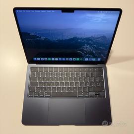 Apple MACBOOK 13,6" chip M4 Ram 16 gb 256 ssd