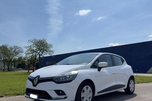 Renault Clio 1.2 16v Life 75cv