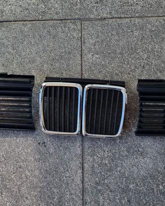 Ricambi Griglie  + fanali anteriori  BMW E30