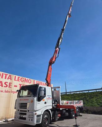 IVECO STRASLIS CON GRU