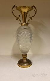 Anfora di vetro e ottone