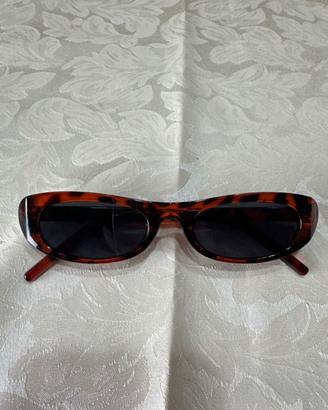 Occhiali da sole stile retrò