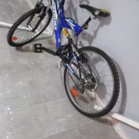 Mountain bike jumpertrek